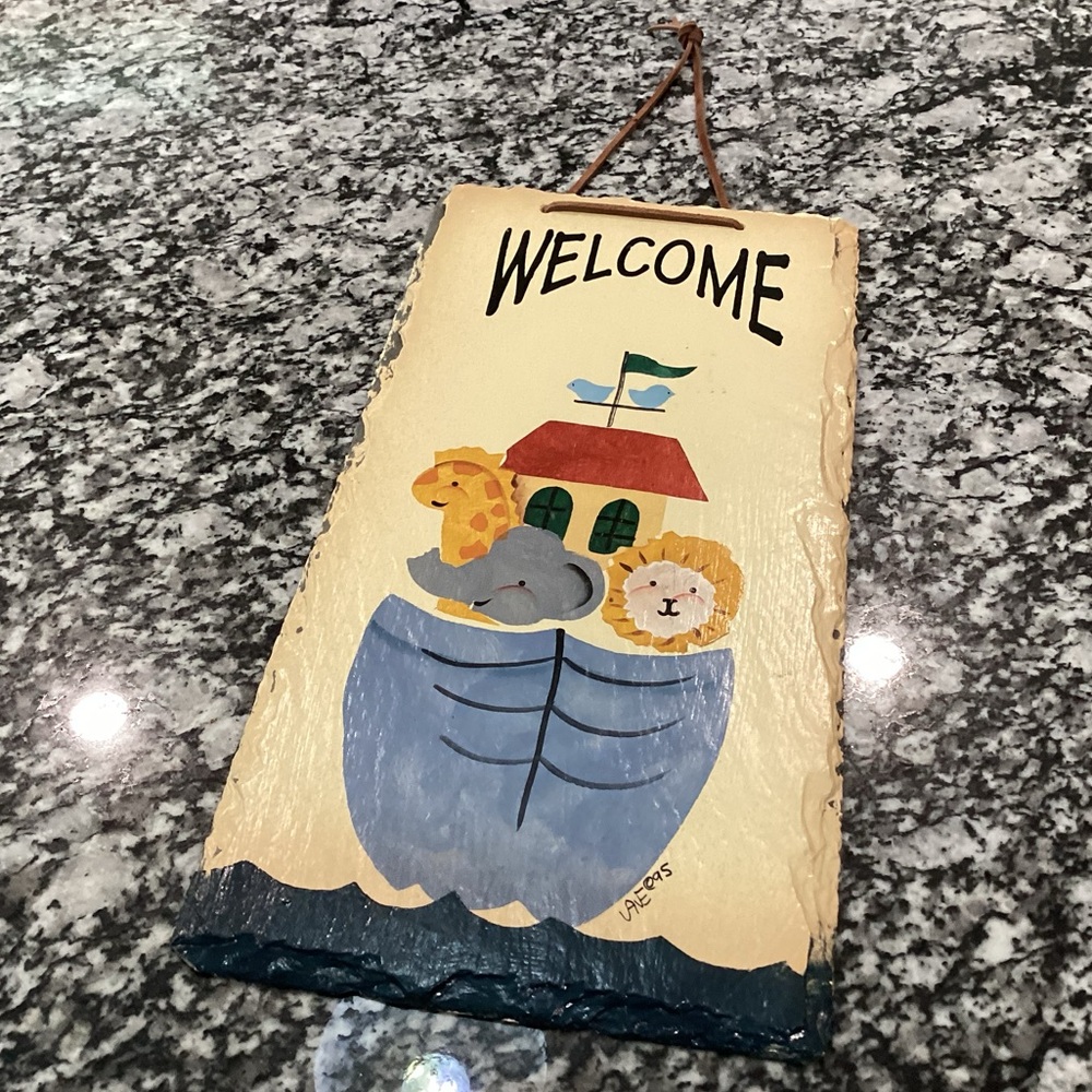 🟡 Vintage - Hand Painted - Noah’s Ark Themed “Welcome” sign on Stone Slate